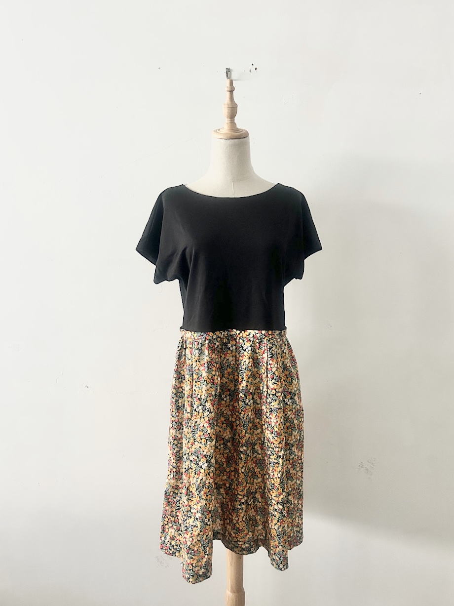 【美品】Crespi 花柄 ワンピース
