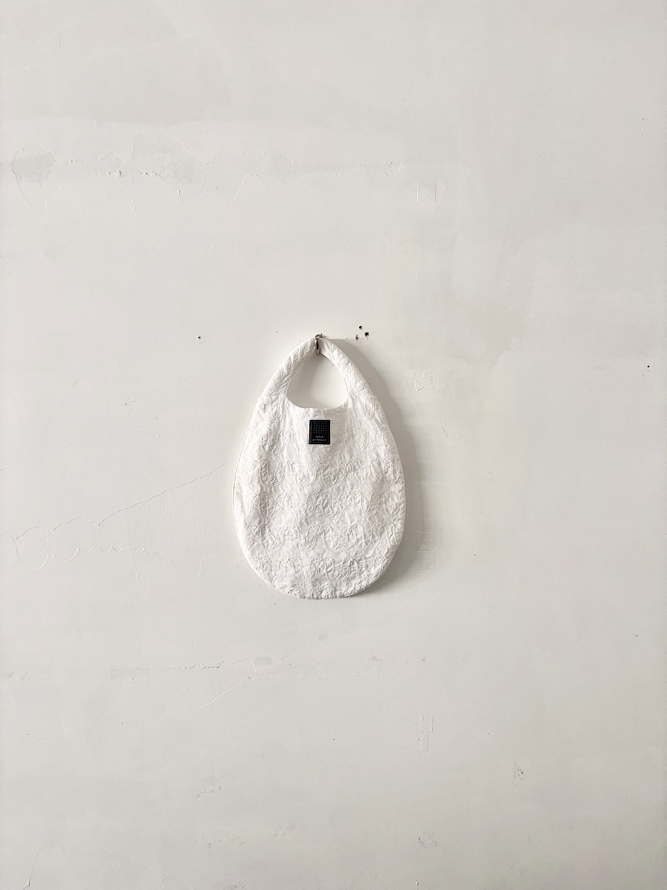 【美品】mina perhonen　ribbon bird　エッグバッグ　白　麻　