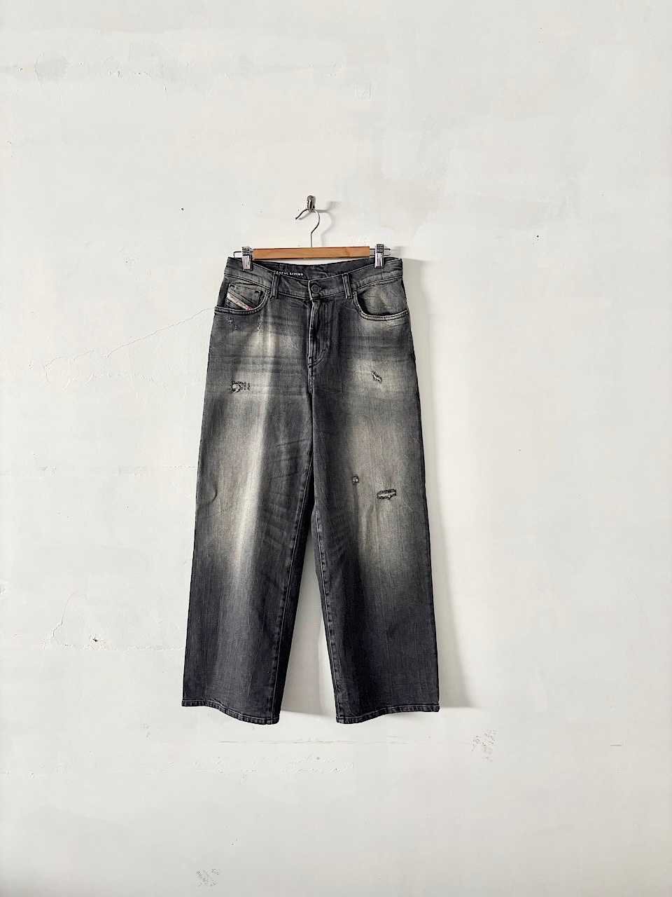 DIESEL　ブラック　デニム　ワイドパンツ　ダメージ加工　　サイズ27