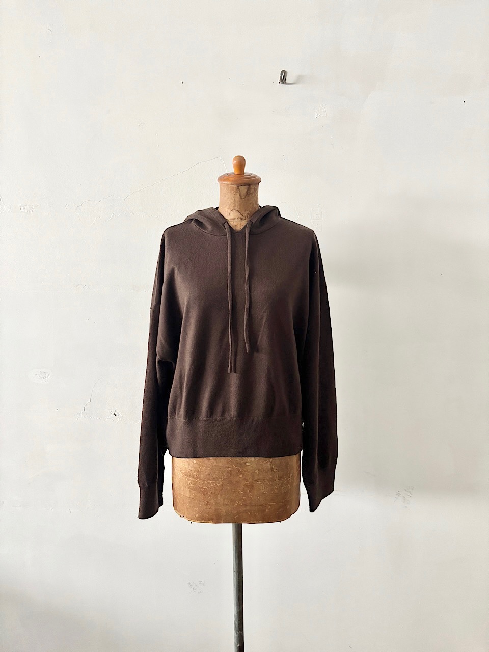 ZARA　ニットフード付きスウェットシャツ 　サイズ M