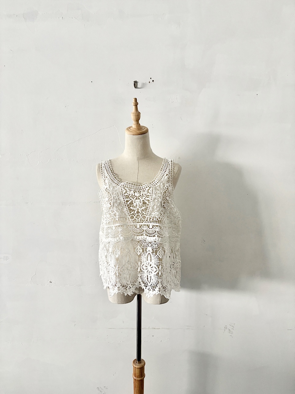 【美品】JOURNAL STANDARD LUXE レースMIXノースリーブブラウス　白　2025ss　