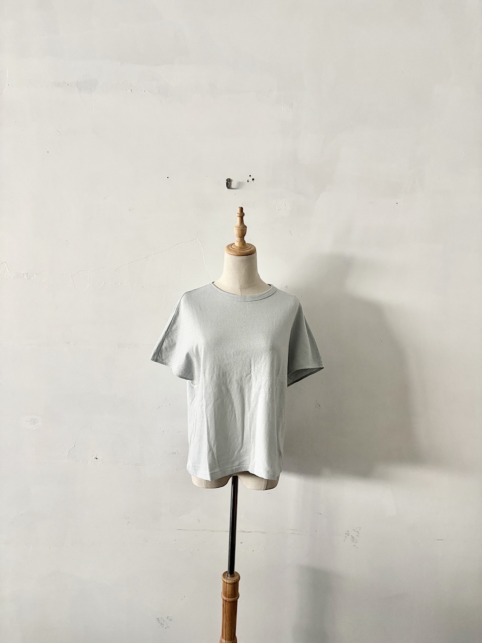 【美品】オールドマンズテーラー R&D.M.Co- コットン半袖Tシャツ ライトブルー