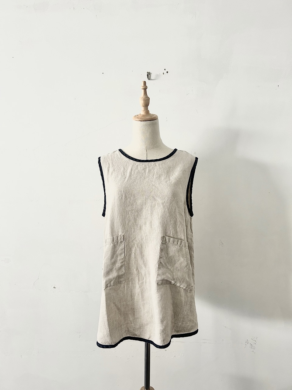 fog linen work リネンタブリエ パイピング ベスト エプロン ナチュラル ブラック