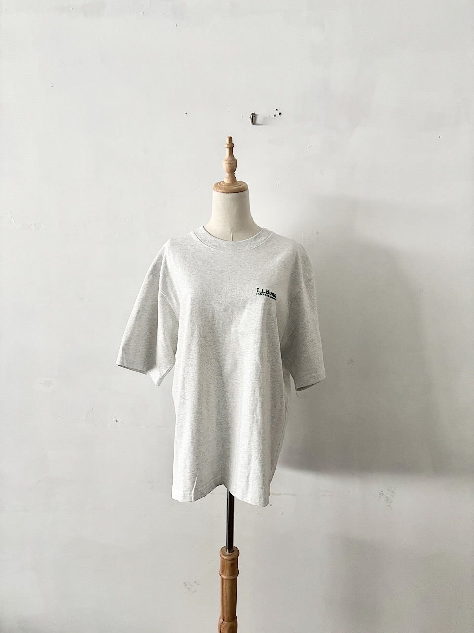 【美品】L.L.Bean ワンポイント刺繍ロゴ Tシャツ ライトグレー M