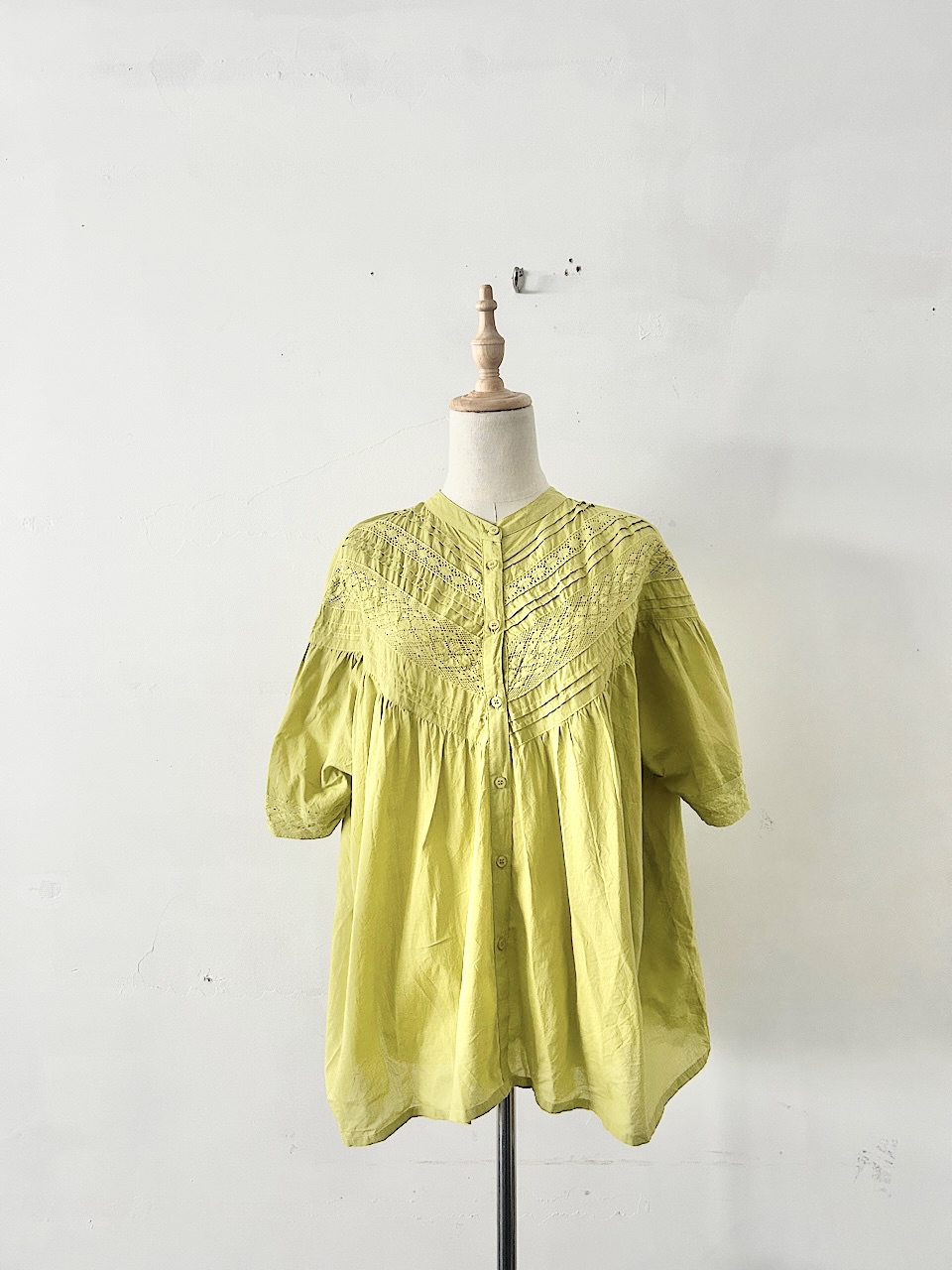 nao レース ピンタック ブラウス レタスグリーン