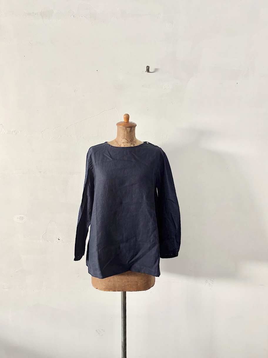 【未使用】Hands of creation　エンブロイダリー刺繍　切替プルオーバーブラウス　ネイビー　リネン 