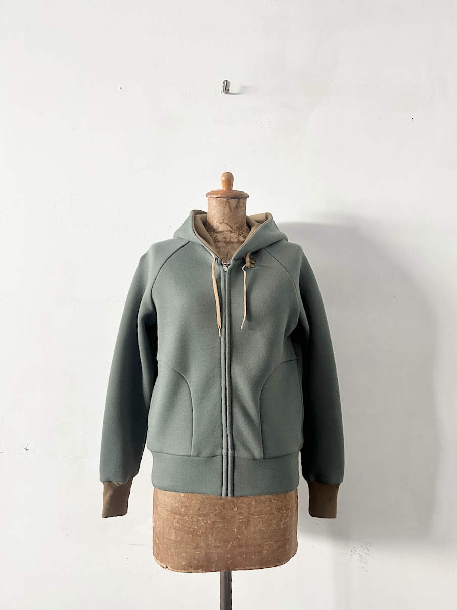 【美品】mina perhonen　slappe　パーカー　グリーン