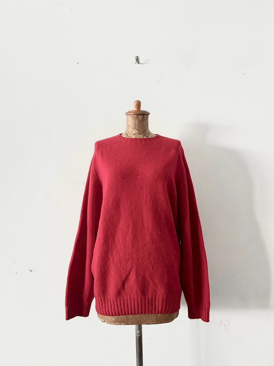 【美品】MORRIS&SONS　ジーロンラム クルーネックニット セーター レッド ウール サイズ3 イギリス製　