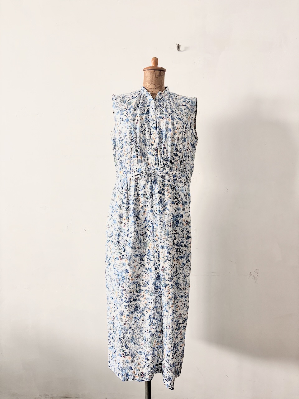 【美品】lelill リバティフランダースリネン ワンピース