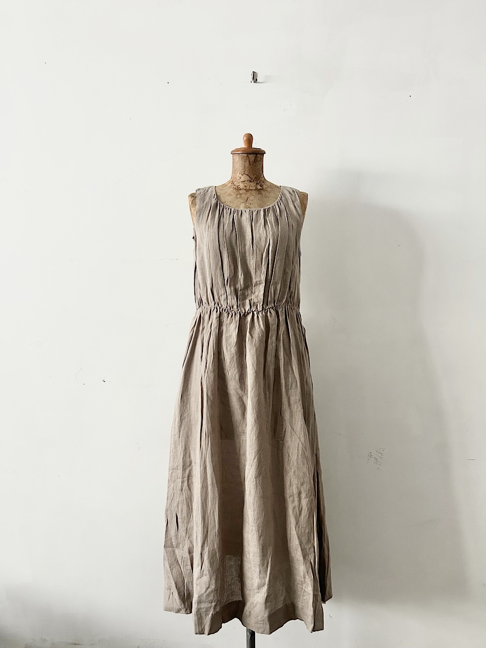 【未使用】Lisette　ノースリーブワンピース　サンドベージュ　オフィリエ　カシュー