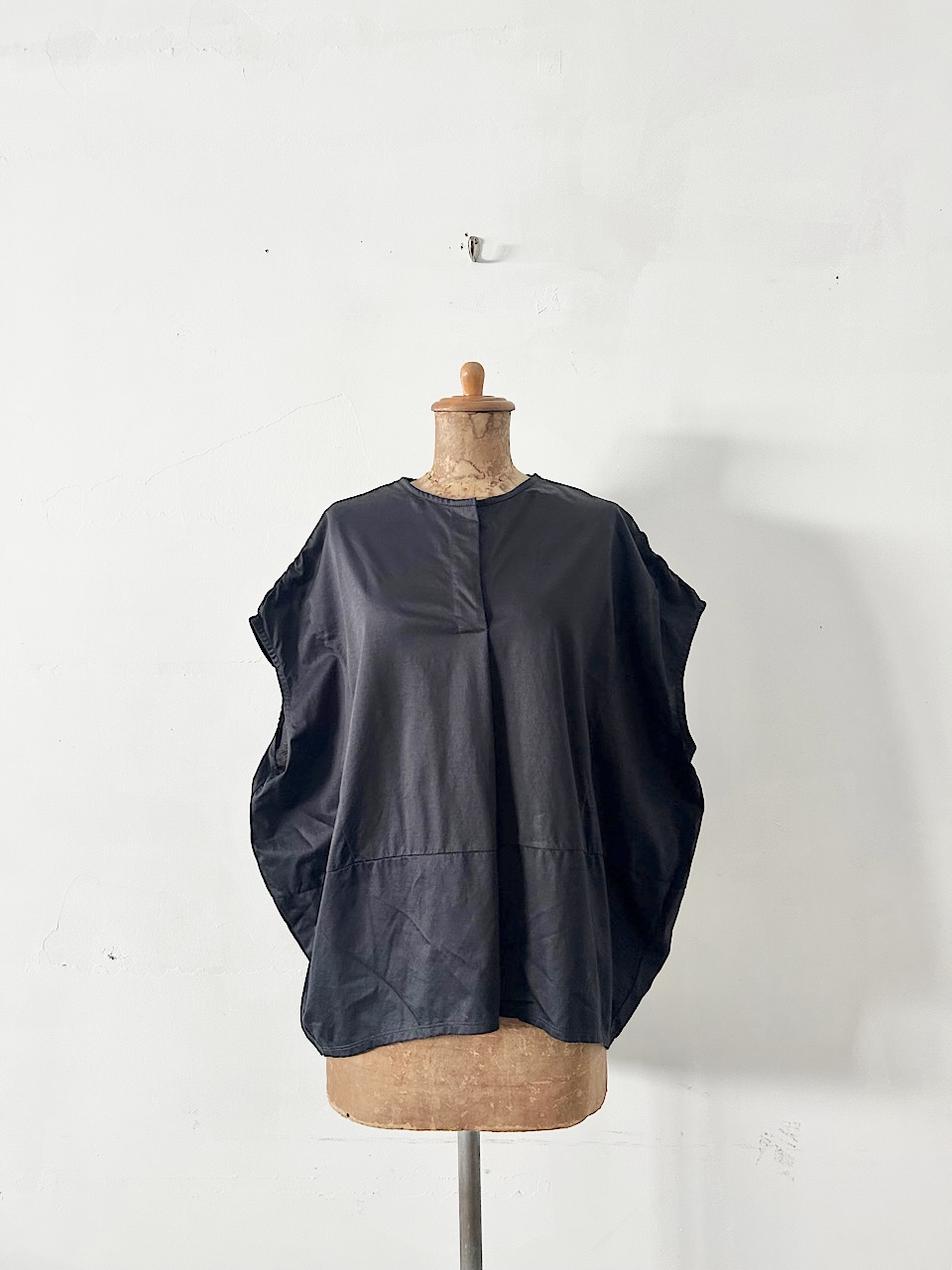 【美品】harmonie プルオーバー  ダークネイビー