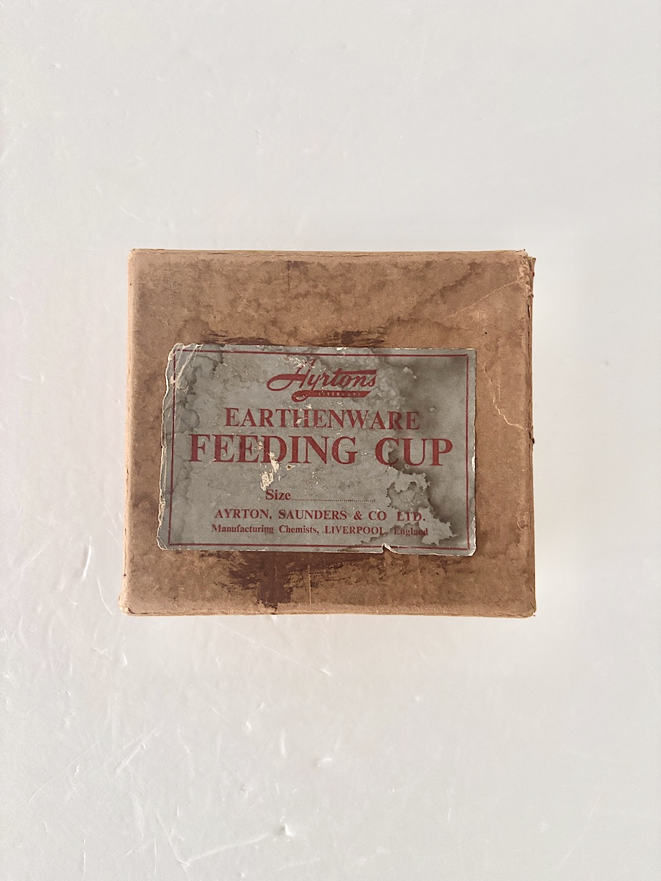 希少 箱付 イギリスアンティーク 吸い飲み　フィーディングカップ　陶器　ホワイト