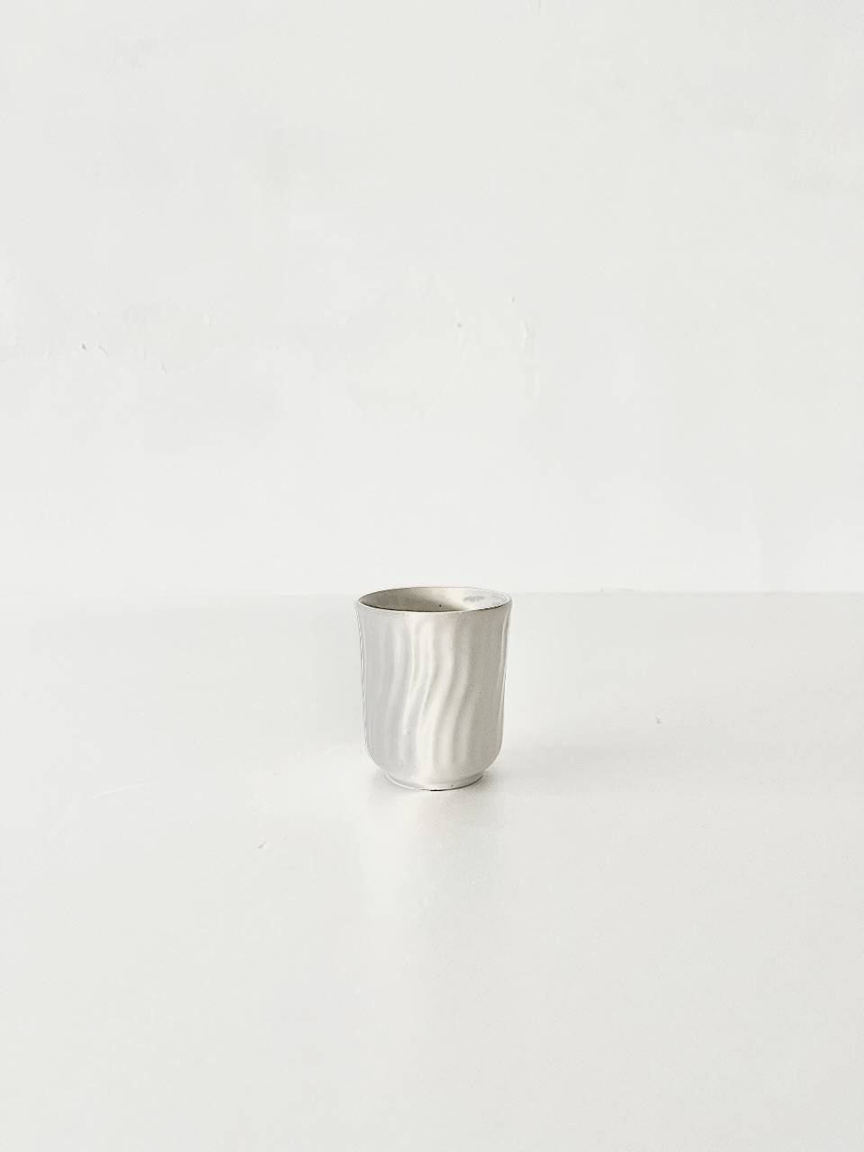 【美品】河合竜彦　白釉湯呑　2