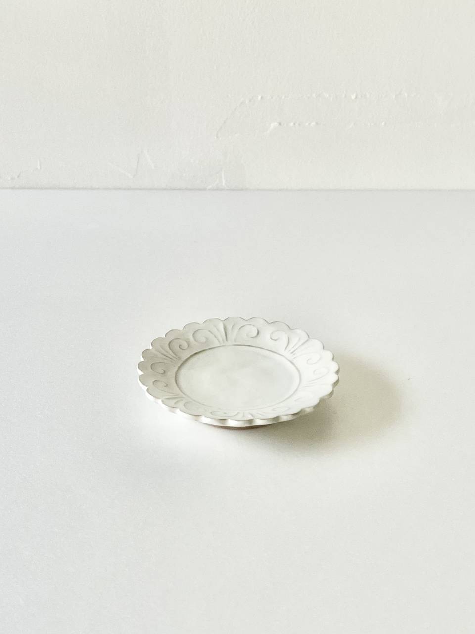 【美品】大井博史　粉引　唐草　豆皿　②