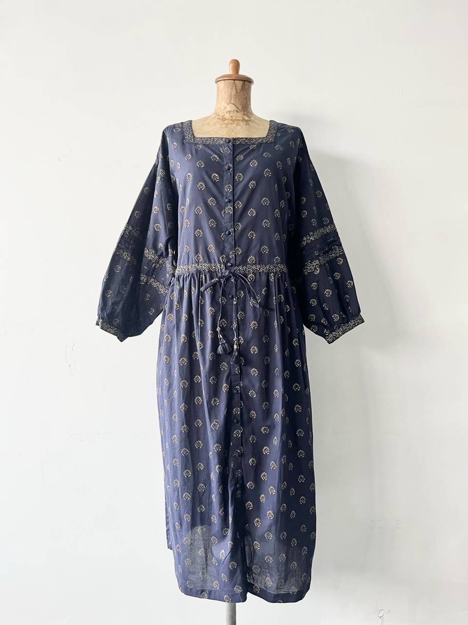 【美品】ANOKHI　ハンドプリントオーガニックコットンワンピース　サイズSM 