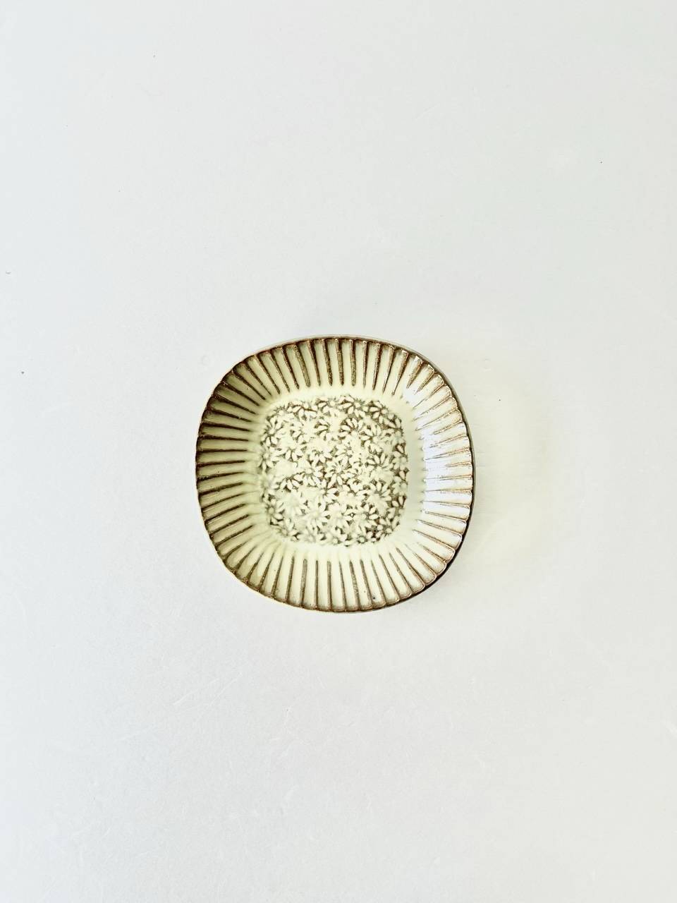 【美品】小代焼　小代本谷ちひろ窯　輪花角皿