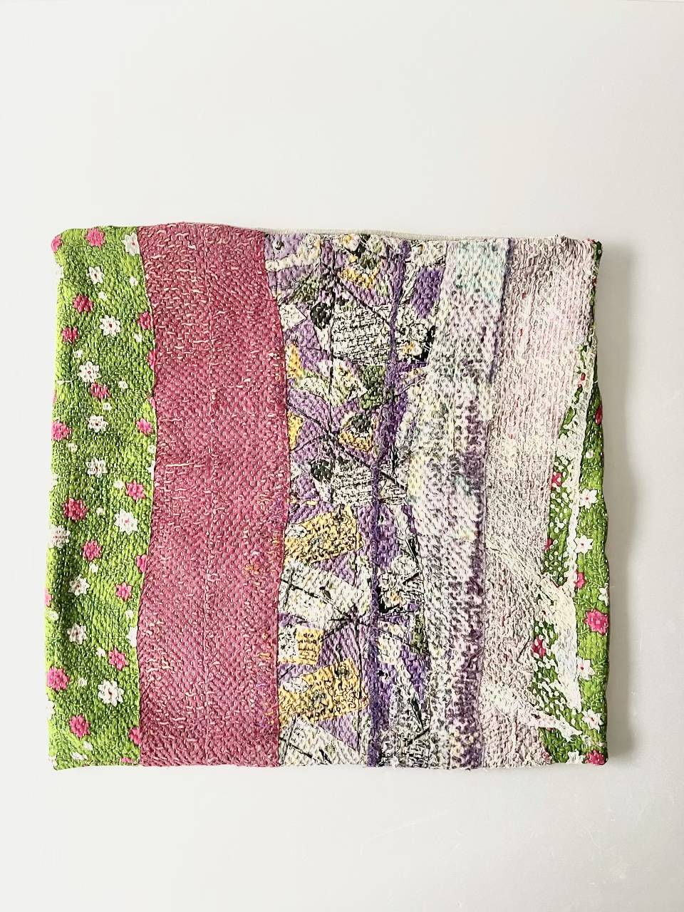 【美品】en fil d'Indienne 　 クッションカバー　45x45　カンタ刺繍