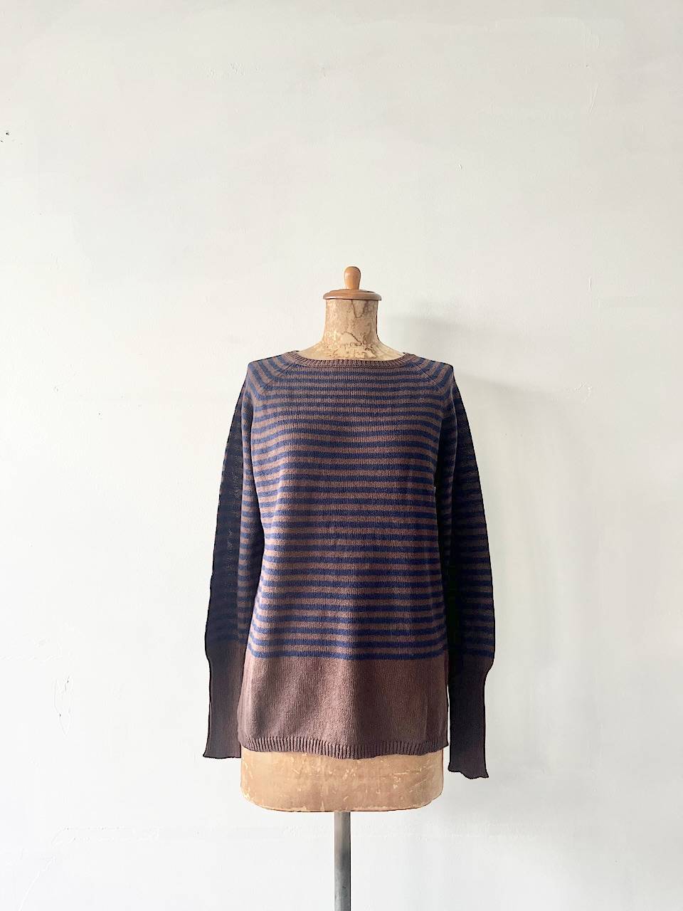 【美品】Veritecoeur　コットンラミーニットトップス　ネイビー・ブラウン