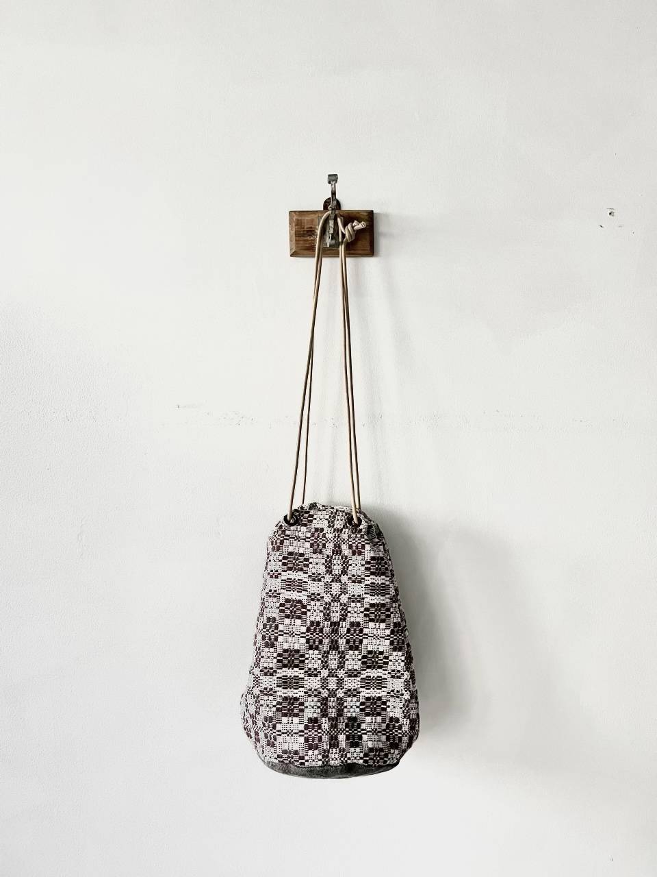 【美品】TRAM 　巾着バッグ　スウェーデン　アンティーククロス
