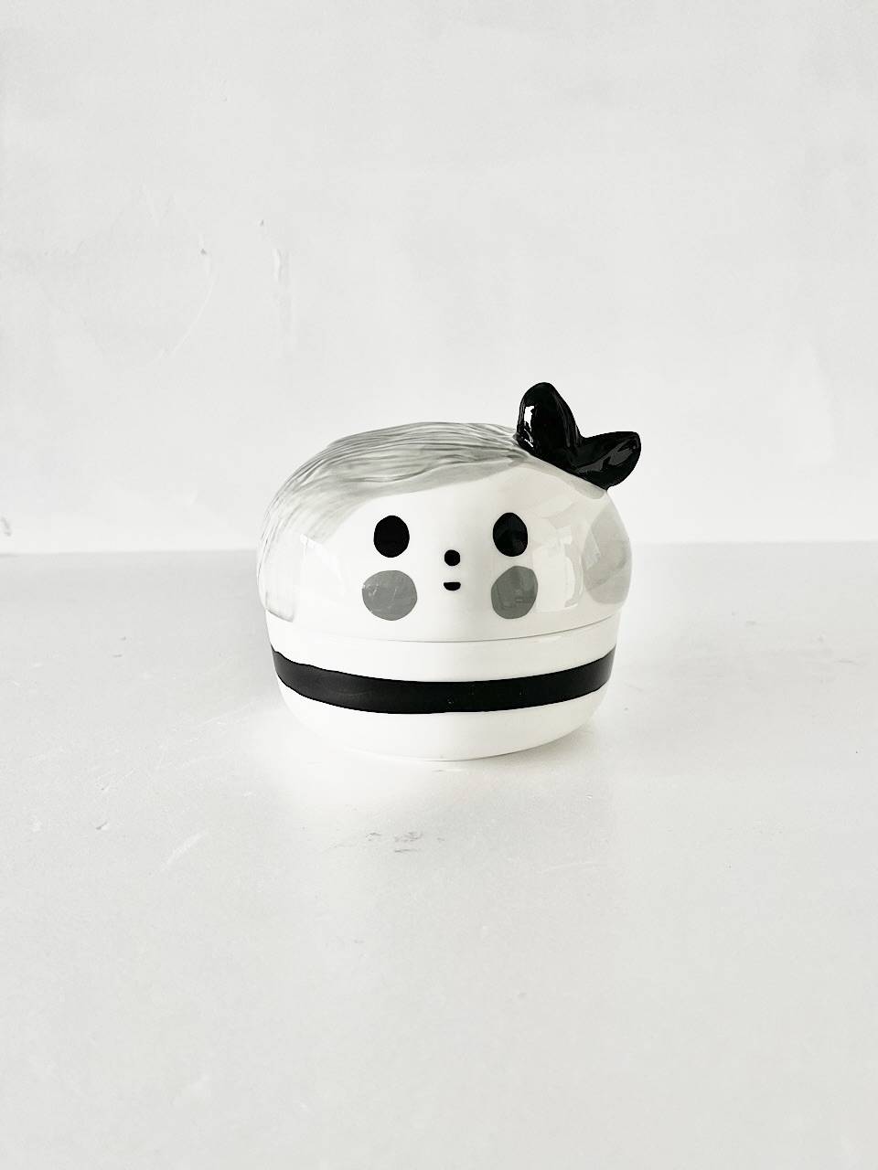 【未使用】70周年記念　marimekko Omppu 小物入れ　イェンニ・トゥオミネン