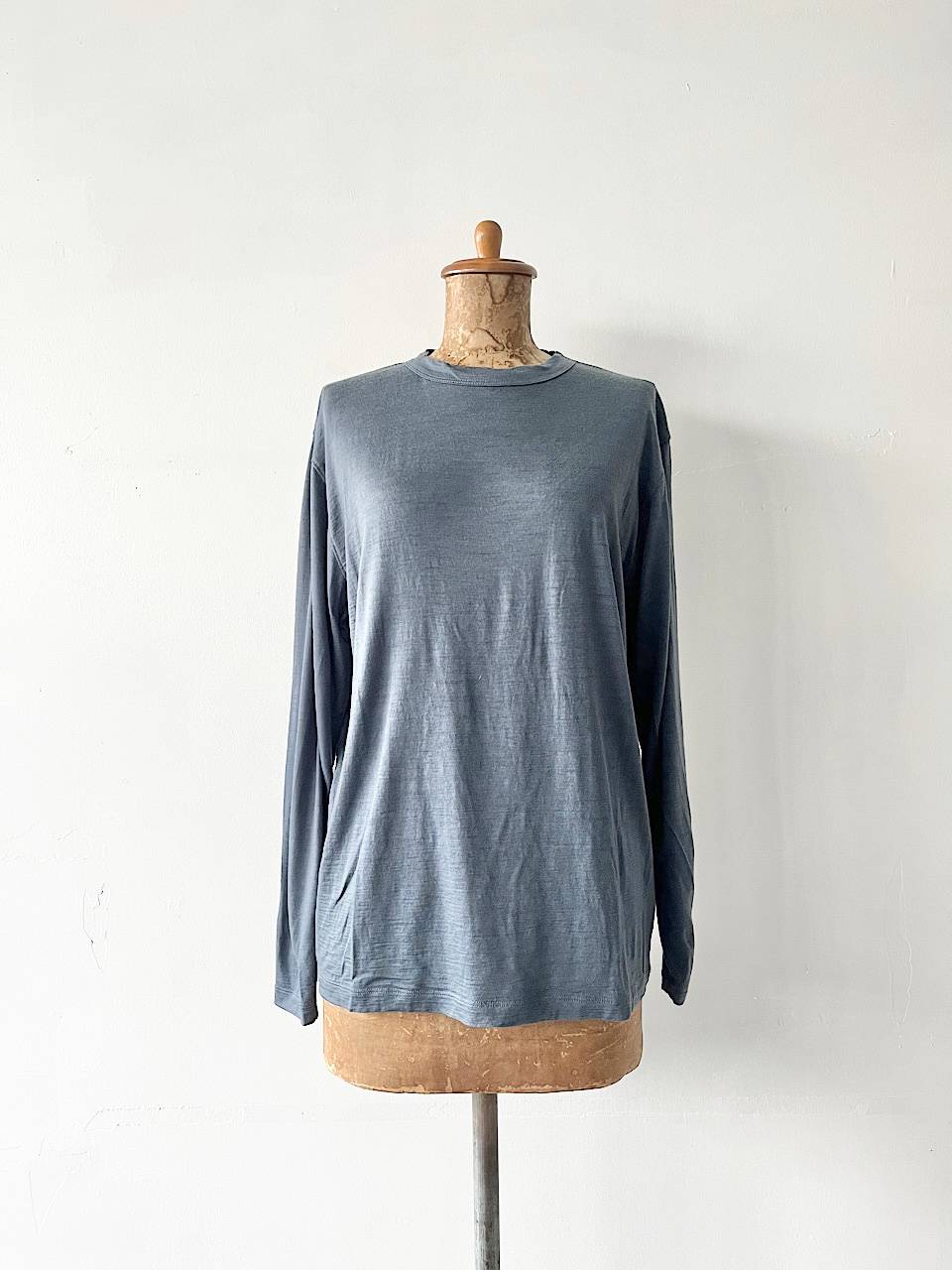 【美品】BATONER　 TROPICAL WOOL CREW NECK　サイズ０　②