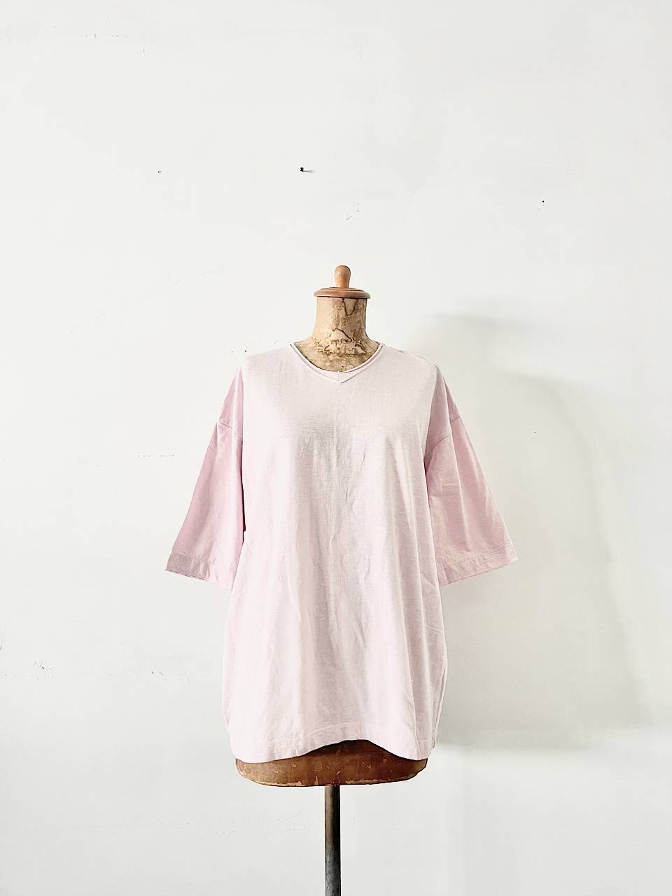 【美品】45R　VネックTシャツ　サイズ4　ペールピンク