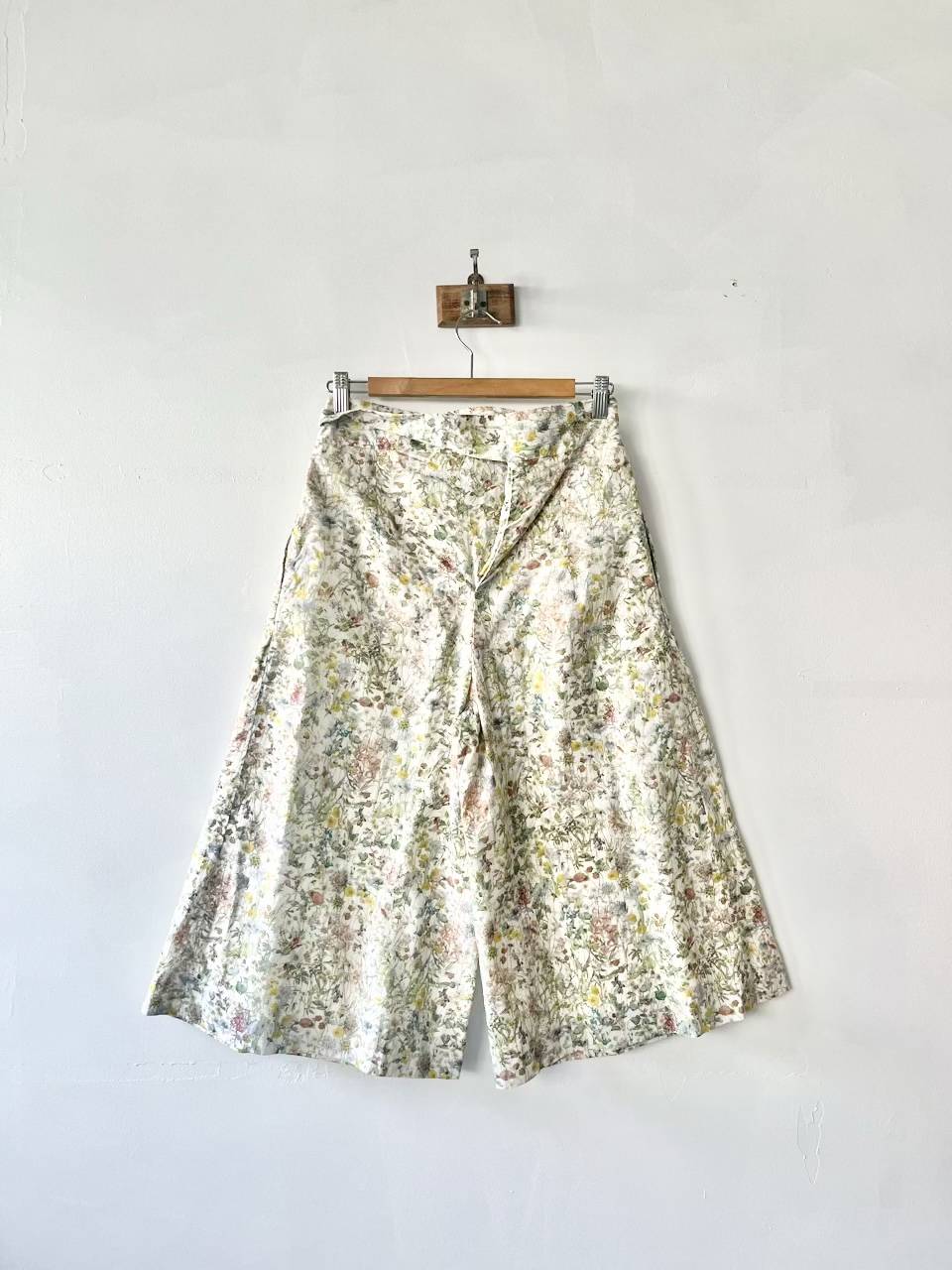 YAECA　リバティ キュロットパンツ　タック　サイズS