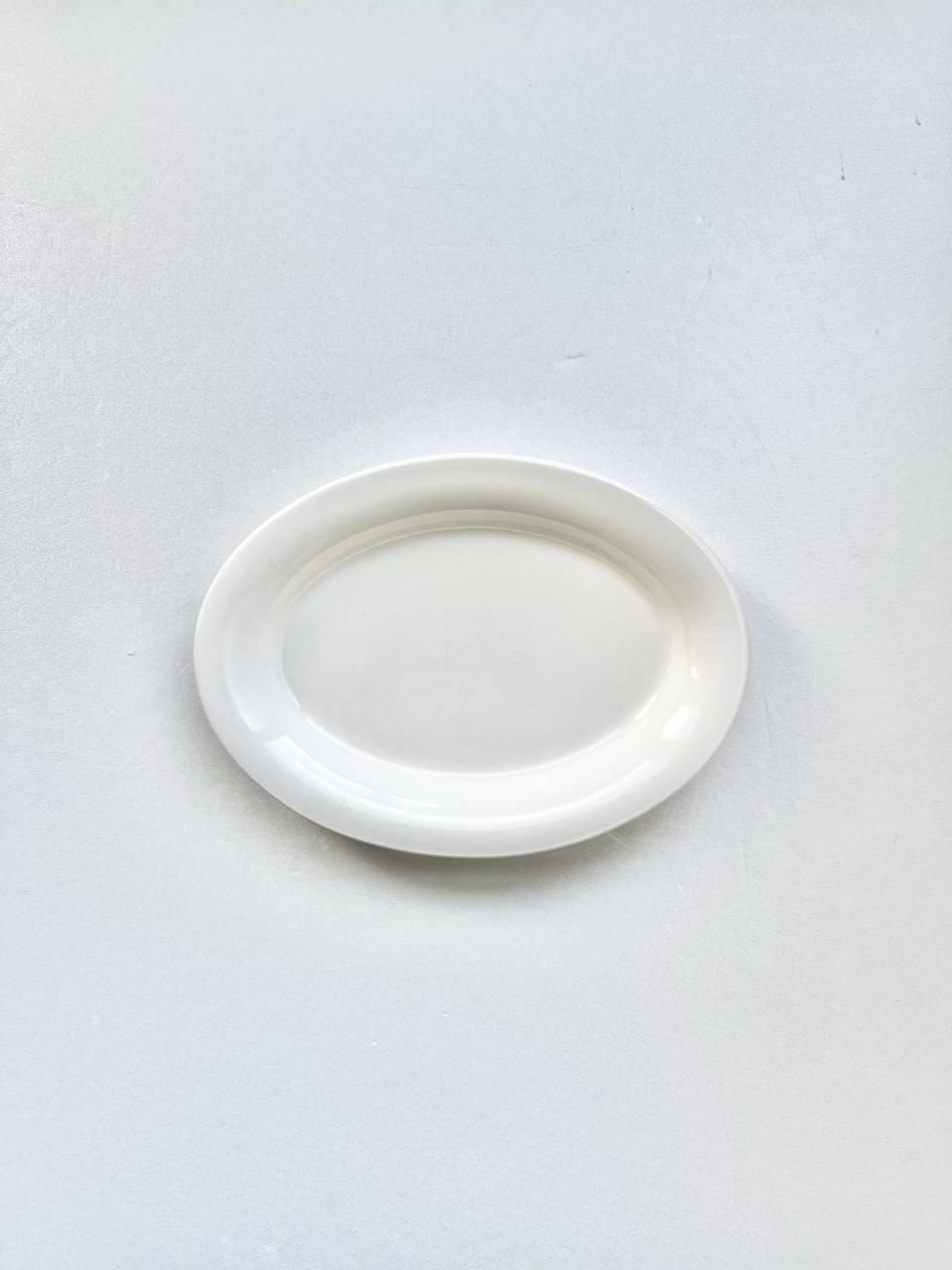 【廃盤】Royal Copenhagen　オーバル　白　URSULA　ウワスラ