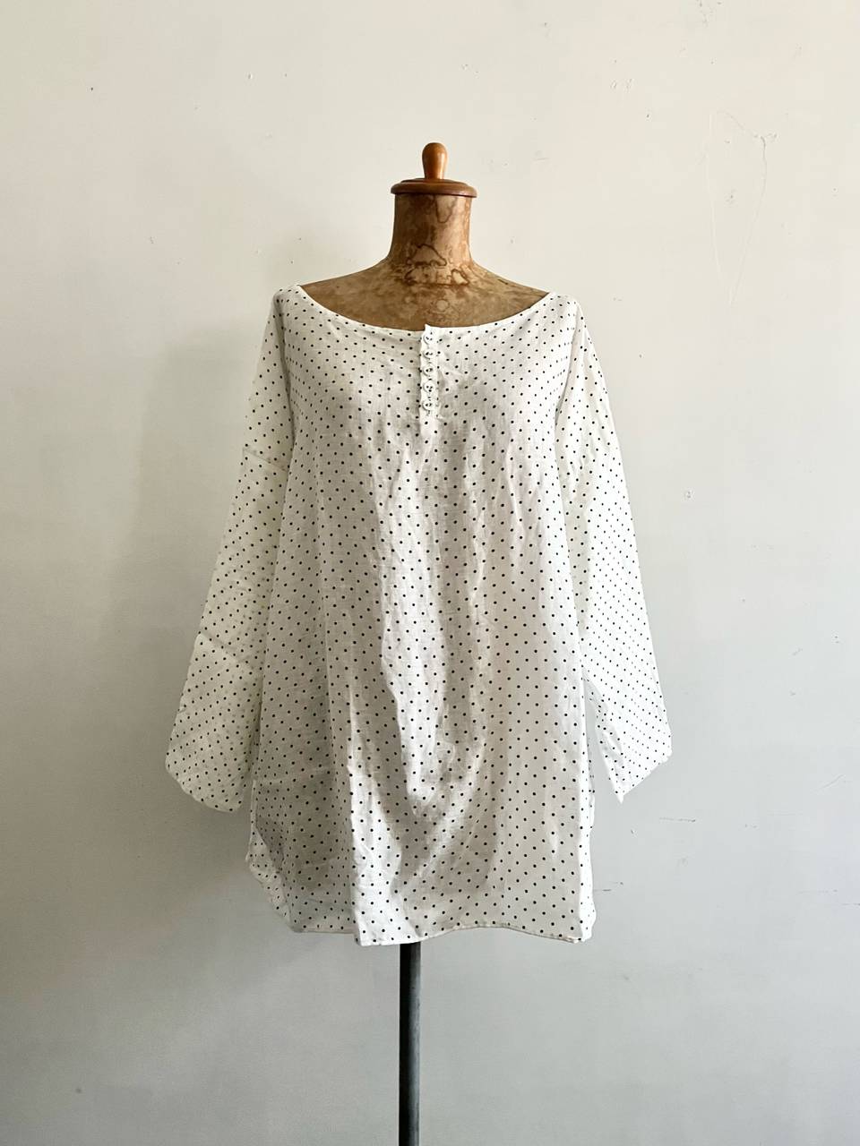 【美品】TOUJOURS　ドット柄リネンプルオーバーブラウス　サイズF