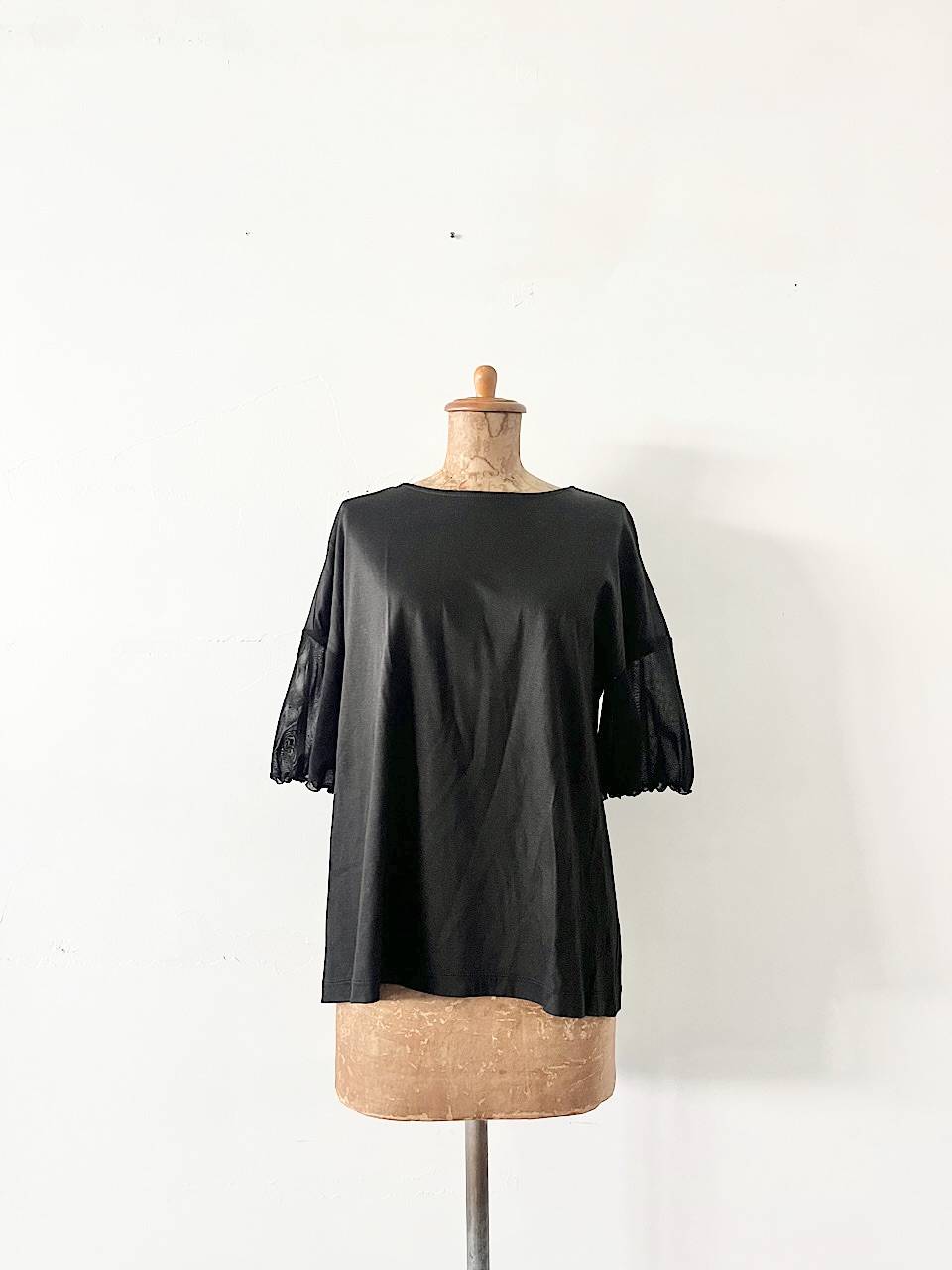 【美品】utilite　シースルー袖切替プルオーバー　ブラック