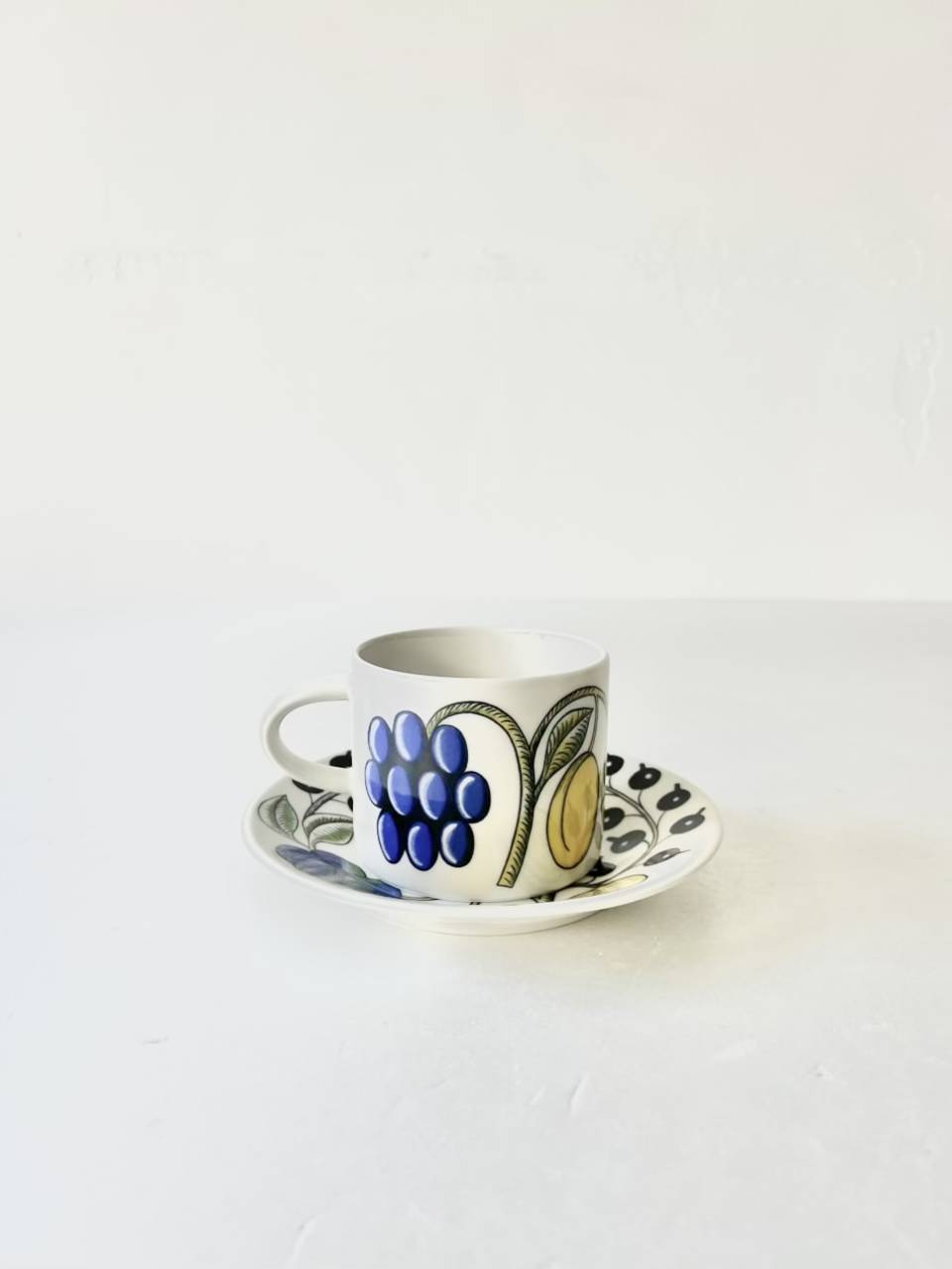 【北欧】ARABIA　Paratiisi　コーヒーカップ&ソーサー 　カラー　1