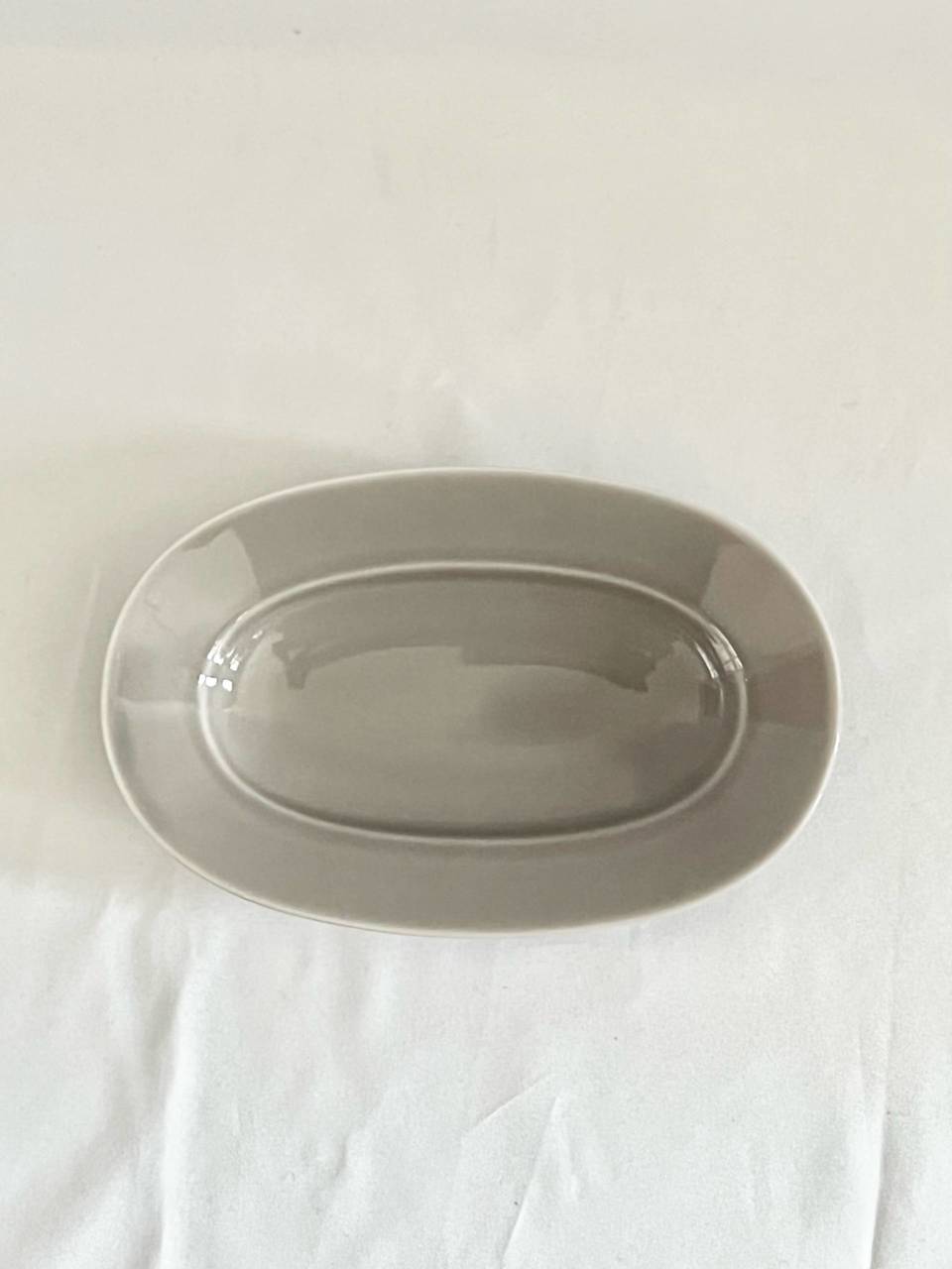 【美品】イイホシユミコ　mist beige　Ovalplate　(S)