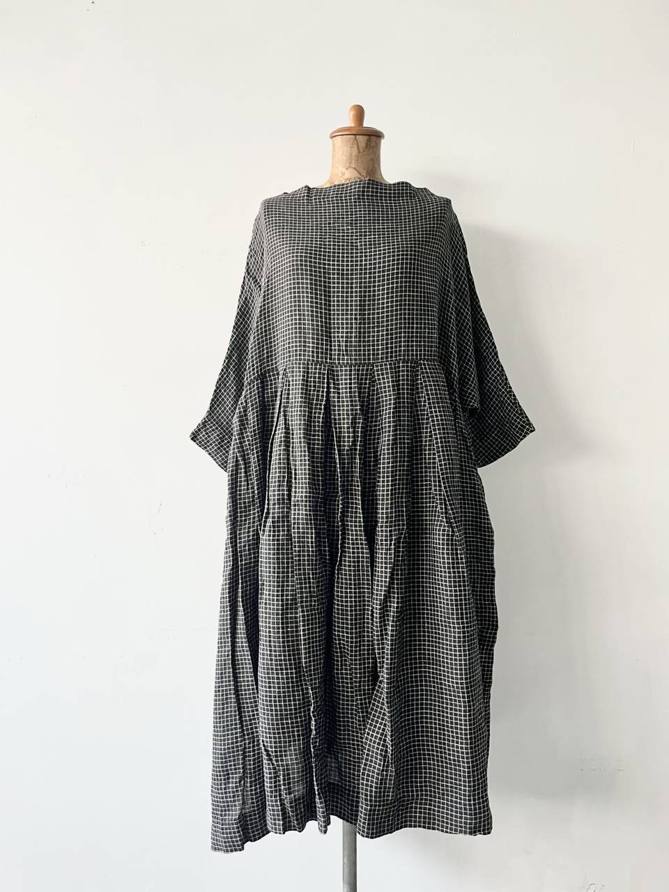 【美品】jujudhau　リネンチェックワンピース　ネパール製