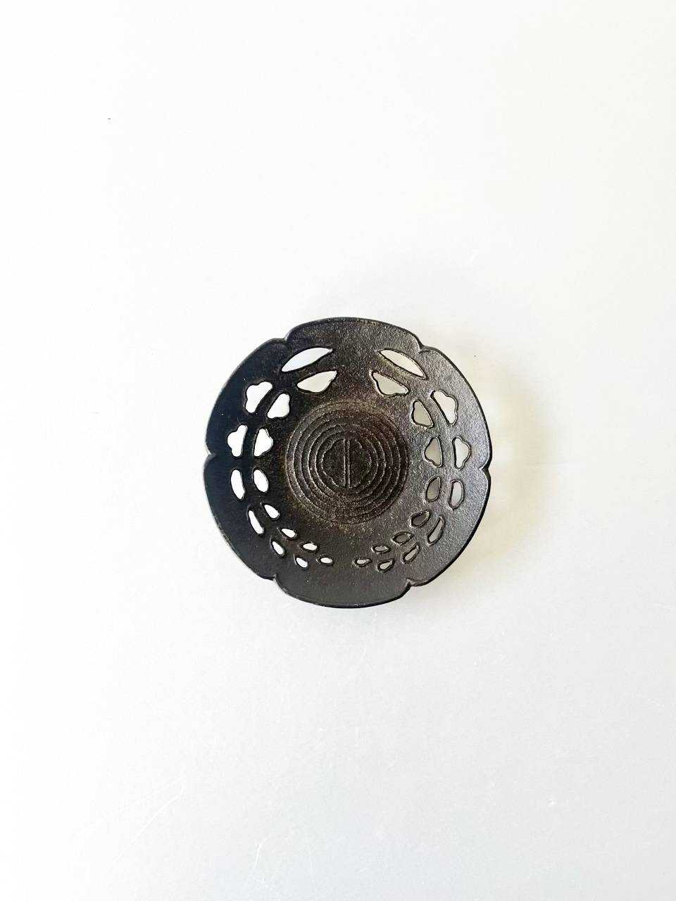 南部鉄器　茶托（藤透かし）鈴木盛久工房　
