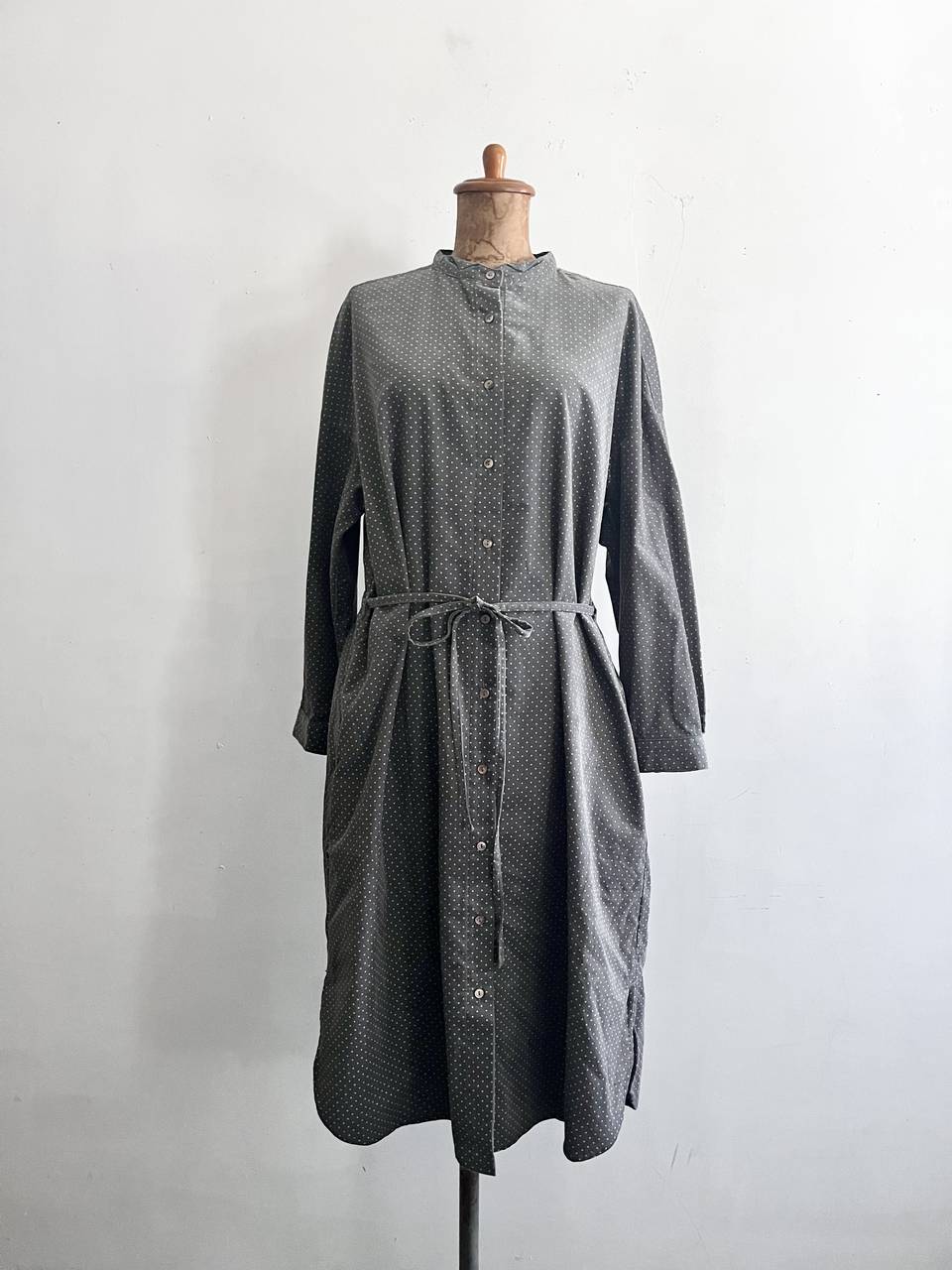【美品】Madu Fabrica　シャツコールドットワンピース　グレー系
