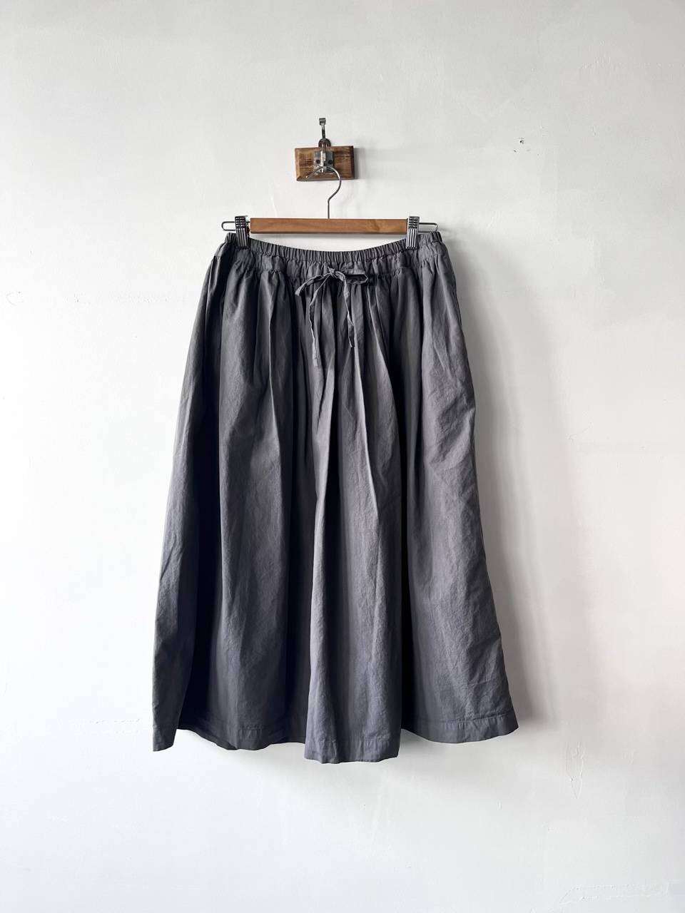 【美品】ARMEN　40'S POPLIN EASY GATHERED SKIRT　ダークスレート