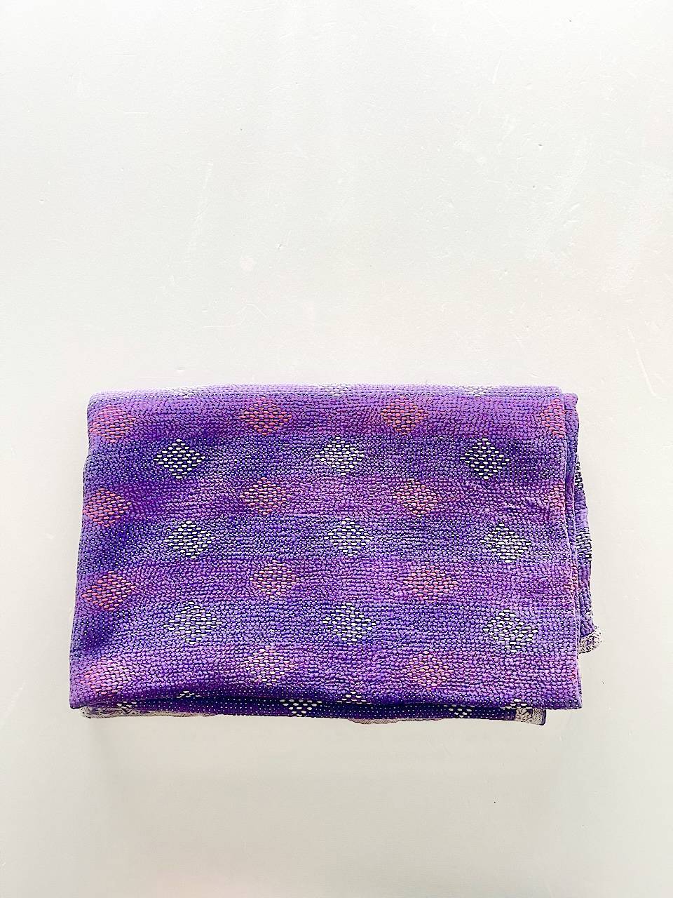 【美品】インド　ヴィンテージ　ラリーキルト　カンタ刺繍　紫　ブルーグリーン　花　ダイヤ柄　185・125