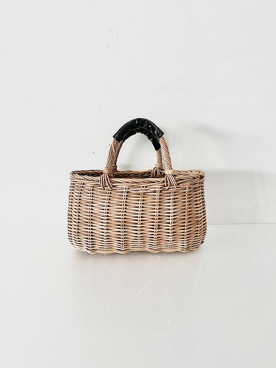 【美品】籐カゴバッグ　レザーハンドル　編みカゴバッグ