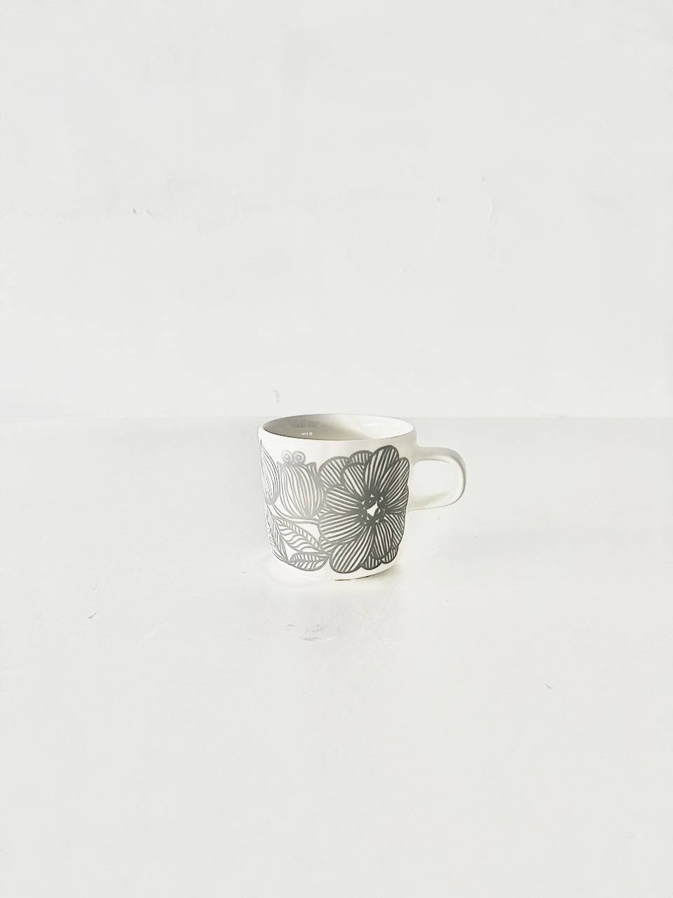 【美品】北欧　marimekko　KURJENPOLVI　ラテマグ　②