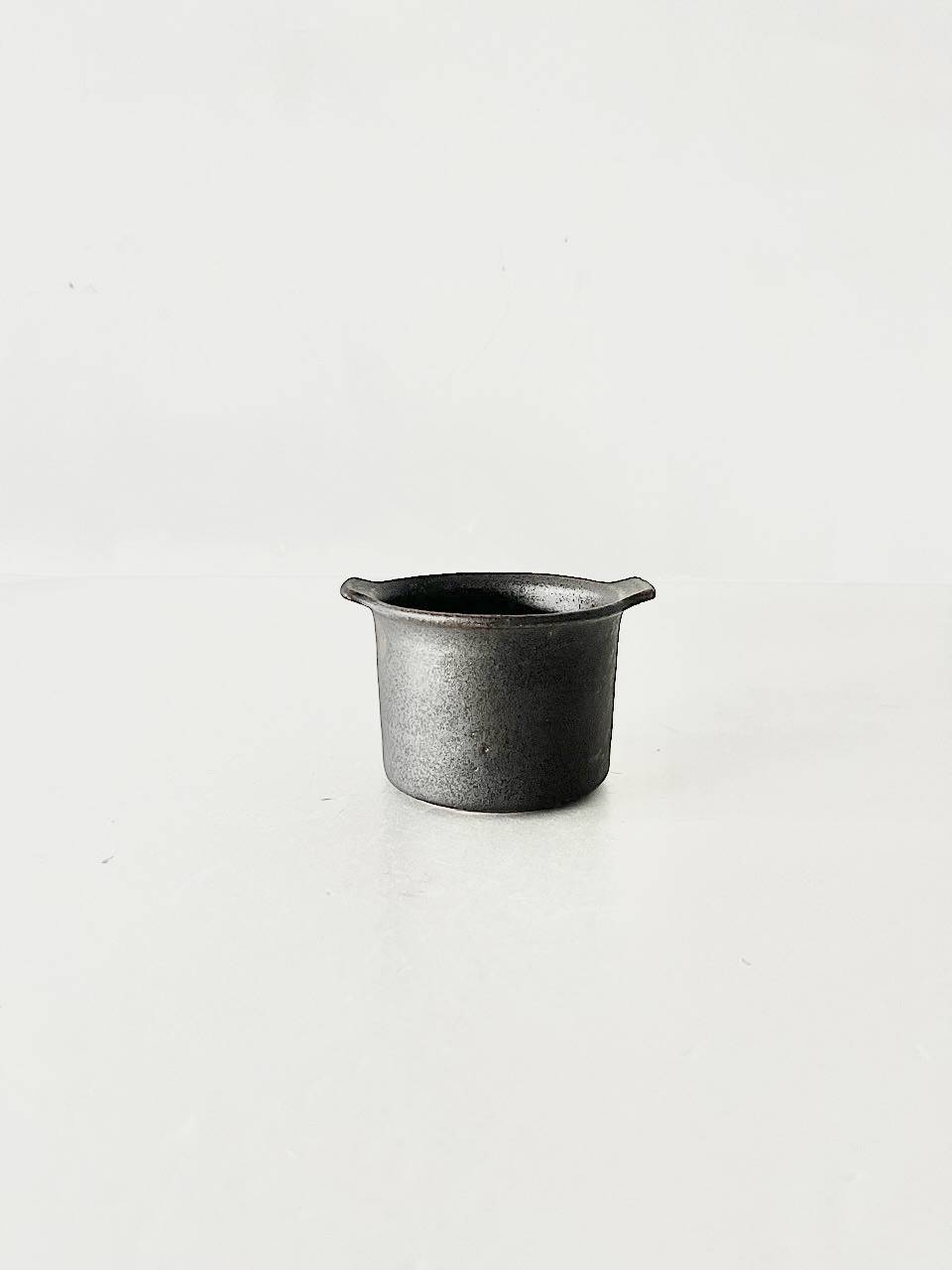 【美品】橋本忍　耐熱鉄黒ココット　②
