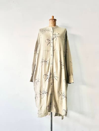 【美品】RNA　線描きプリントシャツワンピ　Mサイズ 画像1