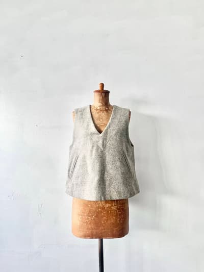 【美品】gasa grue　ウール　ベスト　グレー　フリーサイズ 画像1