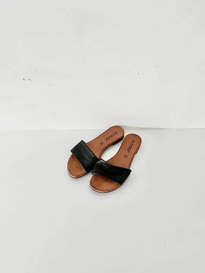 【CLASKA Gallery & Shop "DO"購入】MARKO　レザーサンダル　黒　サイズ37　　 画像1