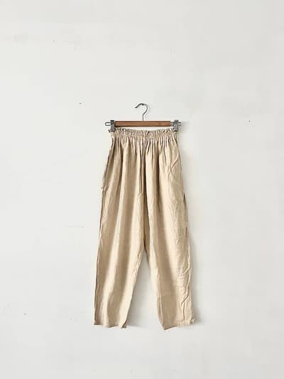 ヂェン先生の日常着　シンプルパンツ薄手　生成 画像1