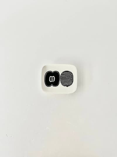 【美品】marimekko KOMPOTTI  プレート　角皿　コンポッティ 　①  画像1