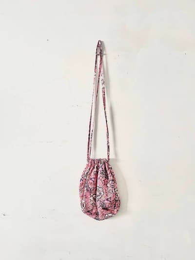 【美品】インド　キルト巾着　バッグ 画像1