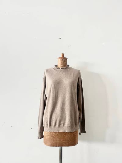 【未使用】aimer le mieux　SNOWY　フリルプルオーバー　チャコールベージュ 画像1