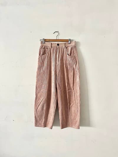 【美品】yuni　ビッグコーデュロイパンツ　サイズM  画像1