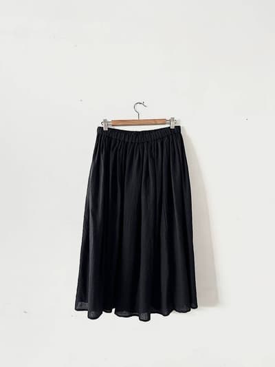 maison de soil　 BOILD WOOL PLAIN GATHERED SKIRT WITH LINING 画像1