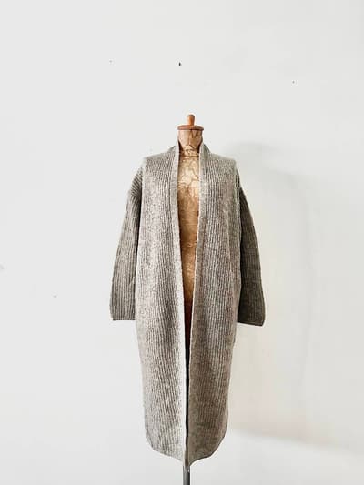 【美品】Maison de Beige　ロングニットカーディガン　サイズ２ 画像1
